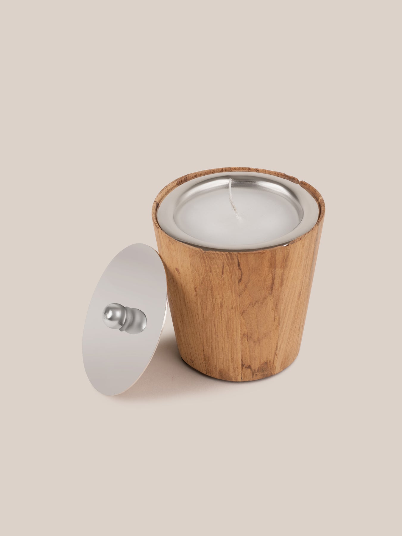 TEAK WOOD SCENTED CANDLE